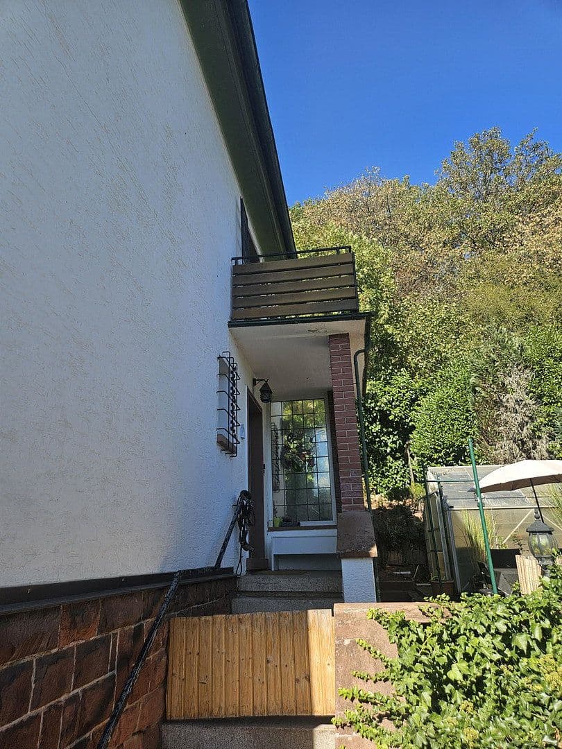 Predaj domu 171 m², pozemok 820 m², Annweiler am Trifels, Porýnie-Falcko Predaj domu 171 m², pozemok 820 m², Annweiler am Trifels, Porýnie-Falcko