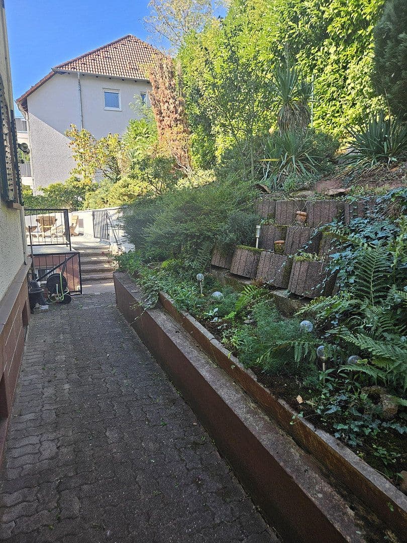 Predaj domu 171 m², pozemok 820 m², Annweiler am Trifels, Porýnie-Falcko Predaj domu 171 m², pozemok 820 m², Annweiler am Trifels, Porýnie-Falcko