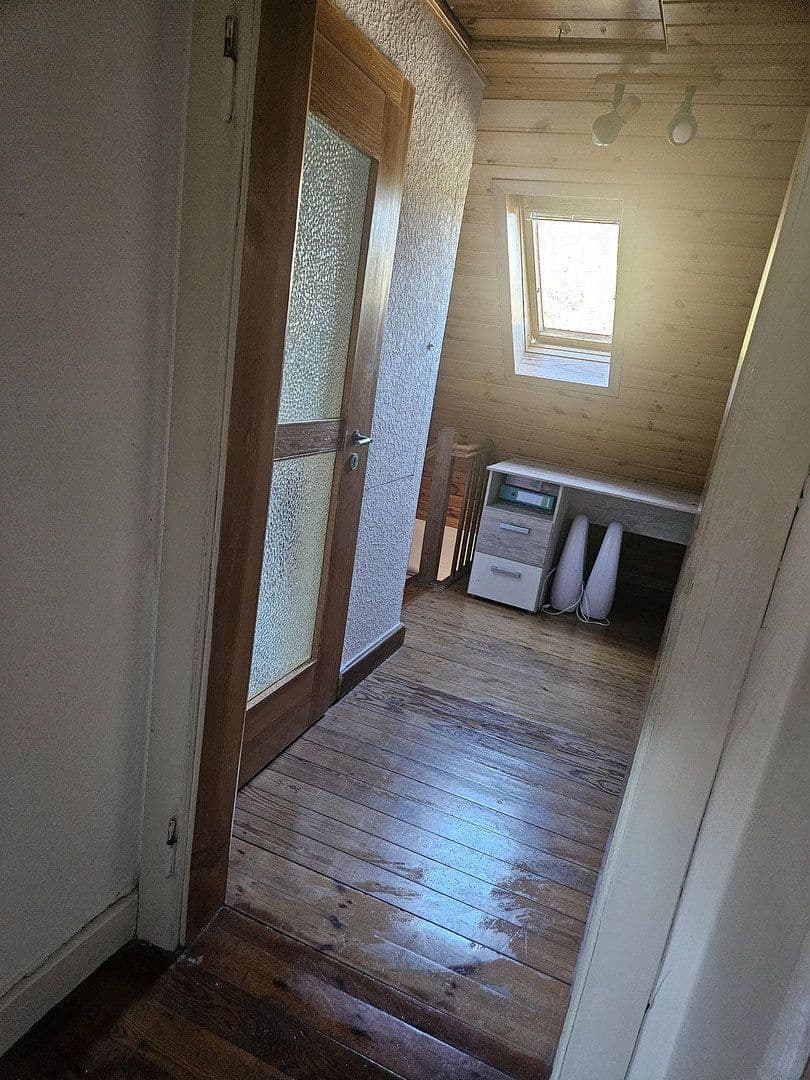 Predaj domu 171 m², pozemok 820 m², Annweiler am Trifels, Porýnie-Falcko Predaj domu 171 m², pozemok 820 m², Annweiler am Trifels, Porýnie-Falcko