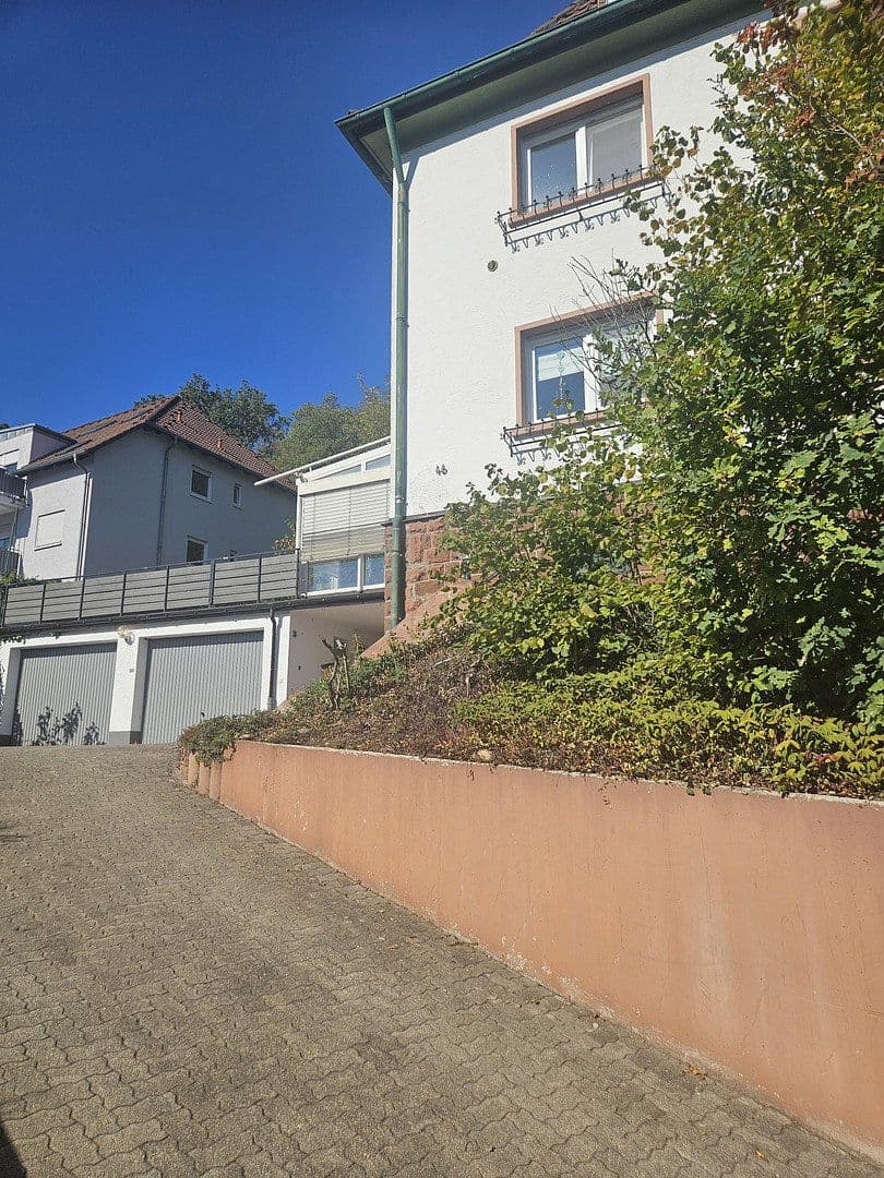 Predaj domu 171 m², pozemok 820 m², Annweiler am Trifels, Porýnie-Falcko Predaj domu 171 m², pozemok 820 m², Annweiler am Trifels, Porýnie-Falcko