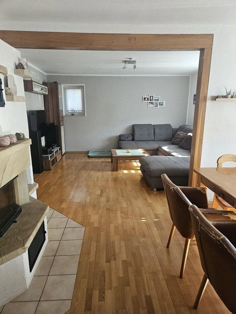 Predaj domu 171 m², pozemok 820 m², Annweiler am Trifels, Porýnie-Falcko Predaj domu 171 m², pozemok 820 m², Annweiler am Trifels, Porýnie-Falcko