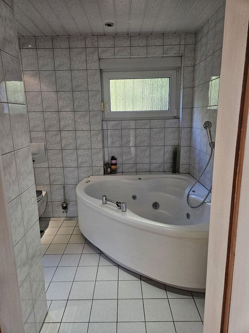 Predaj domu 171 m², pozemok 820 m², Annweiler am Trifels, Porýnie-Falcko Predaj domu 171 m², pozemok 820 m², Annweiler am Trifels, Porýnie-Falcko