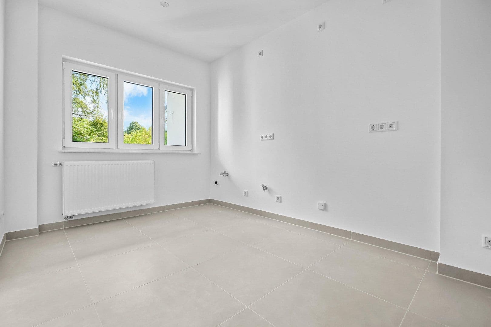Predaj bytu 4-izbový 79 m², Bremen, Brémy Predaj bytu 4-izbový 79 m², Bremen, Brémy