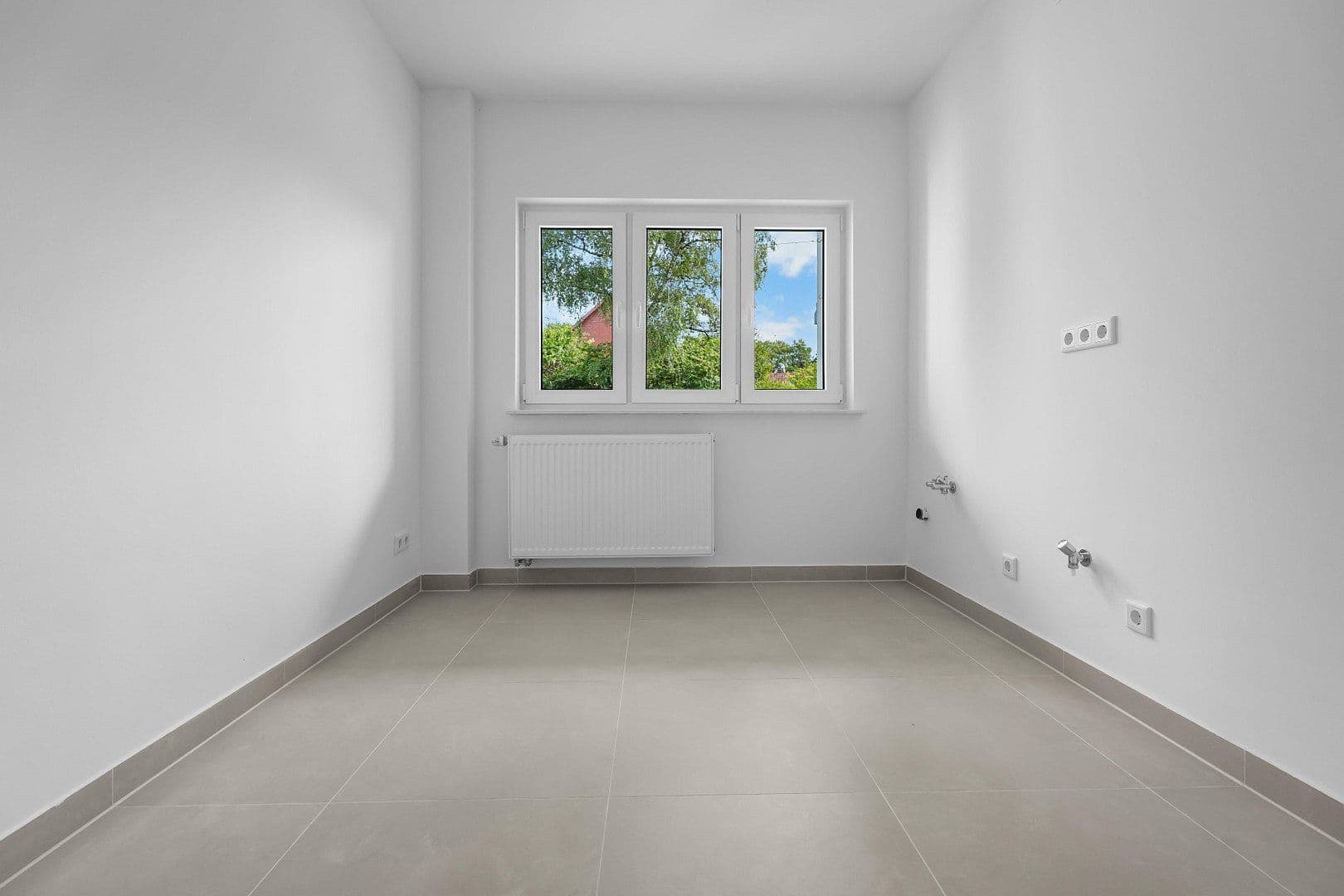 Predaj bytu 4-izbový 79 m², Bremen, Brémy Predaj bytu 4-izbový 79 m², Bremen, Brémy
