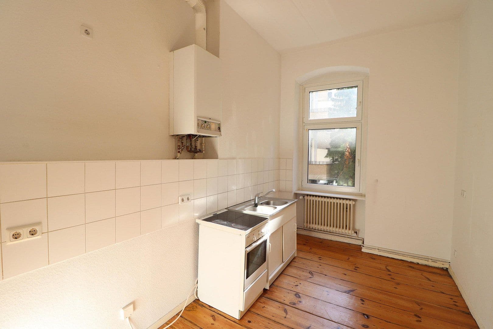 Prenájom bytu 2-izbový 74 m², Antwerpener Str. 00, Berlin, Berlín Prenájom bytu 2-izbový 74 m², Antwerpener Str. 00, Berlin, Berlín