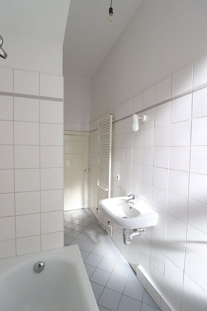 Prenájom bytu 2-izbový 74 m², Antwerpener Str. 00, Berlin, Berlín Prenájom bytu 2-izbový 74 m², Antwerpener Str. 00, Berlin, Berlín