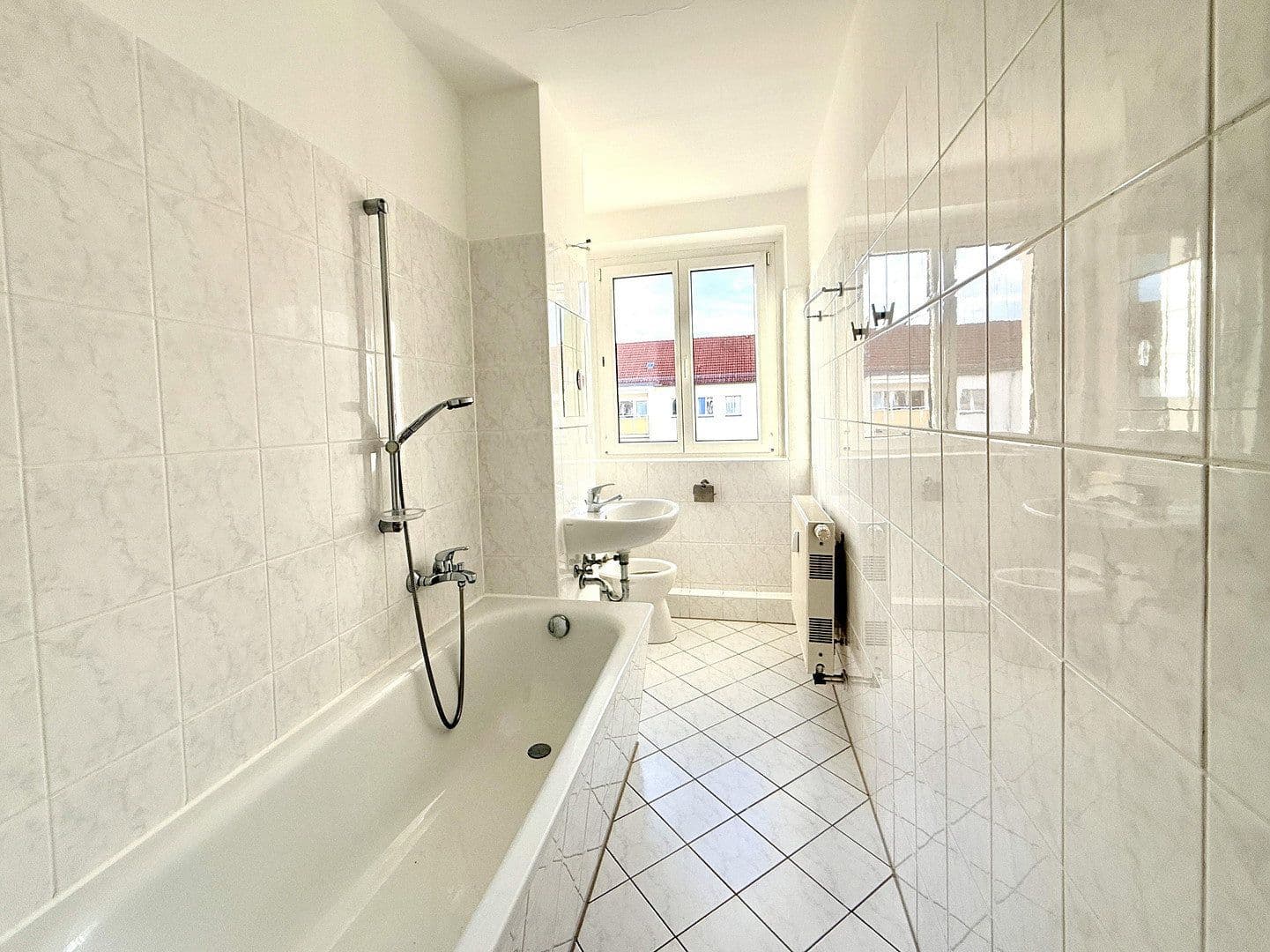 Prenájom bytu 2-izbový 55 m², Franz-Mehring-Str. 65, Dresden, Sasko Prenájom bytu 2-izbový 55 m², Franz-Mehring-Str. 65, Dresden, Sasko