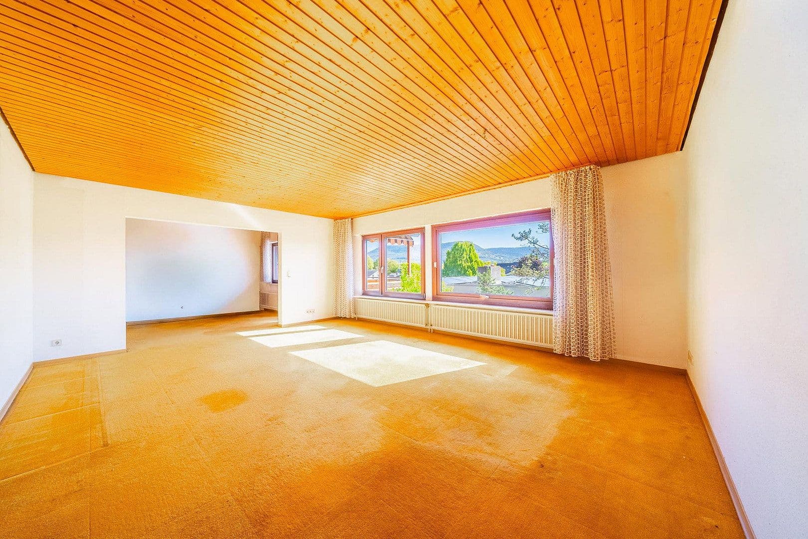 Predaj domu 178 m², pozemok 493 m², Kirchheim unter Teck, Bádensko-Wurttembersko Predaj domu 178 m², pozemok 493 m², Kirchheim unter Teck, Bádensko-Wurttembersko