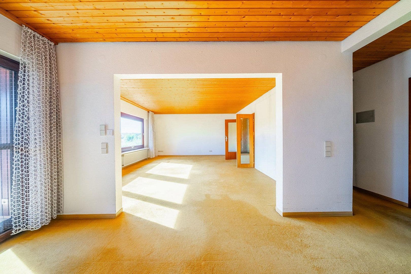 Predaj domu 178 m², pozemok 493 m², Kirchheim unter Teck, Bádensko-Wurttembersko Predaj domu 178 m², pozemok 493 m², Kirchheim unter Teck, Bádensko-Wurttembersko