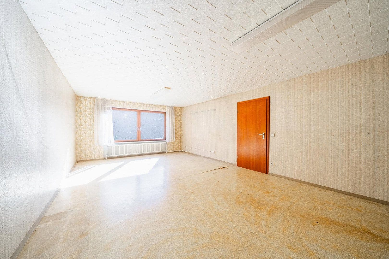 Predaj domu 178 m², pozemok 493 m², Kirchheim unter Teck, Bádensko-Wurttembersko Predaj domu 178 m², pozemok 493 m², Kirchheim unter Teck, Bádensko-Wurttembersko