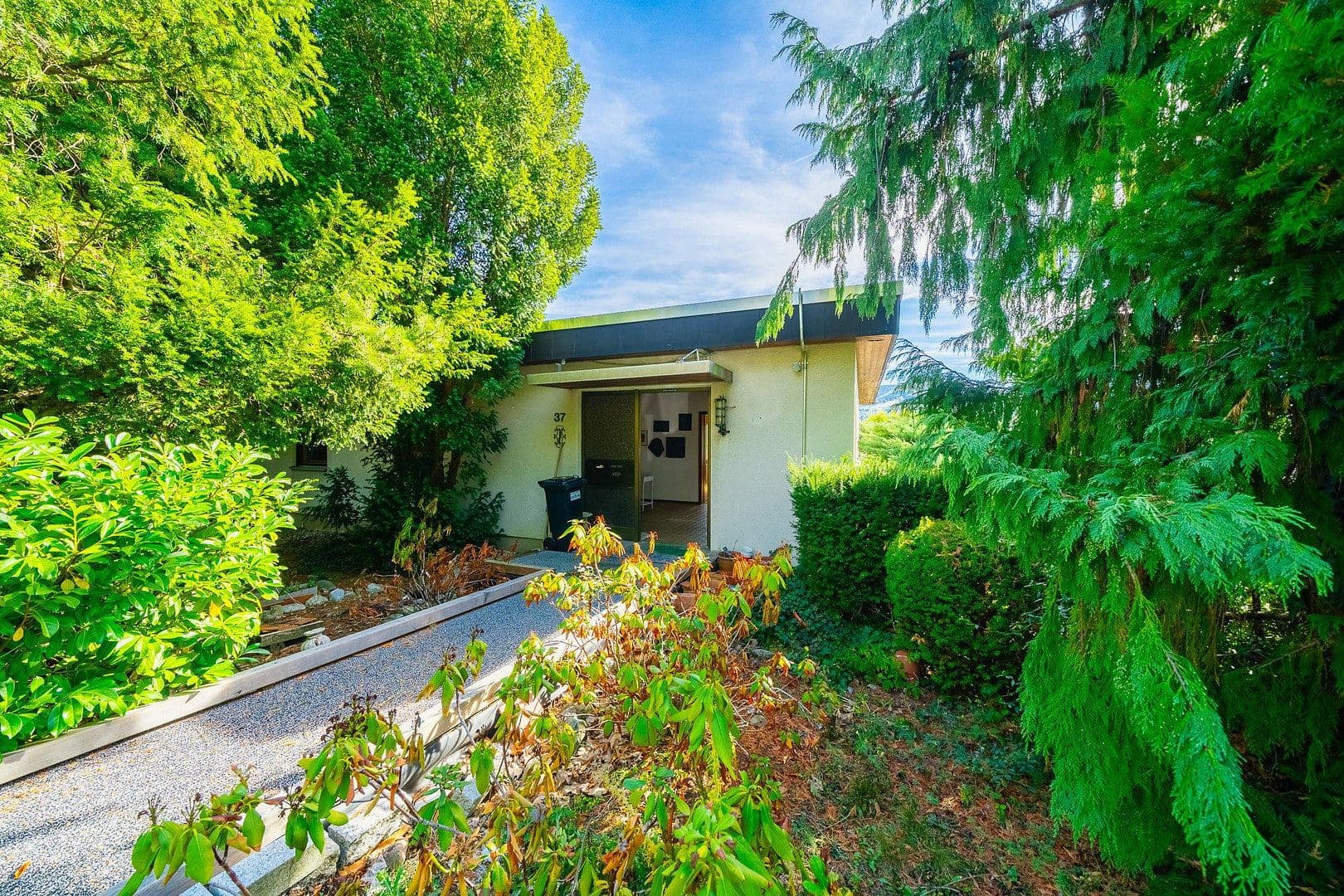 Predaj domu 178 m², pozemok 493 m², Kirchheim unter Teck, Bádensko-Wurttembersko Predaj domu 178 m², pozemok 493 m², Kirchheim unter Teck, Bádensko-Wurttembersko