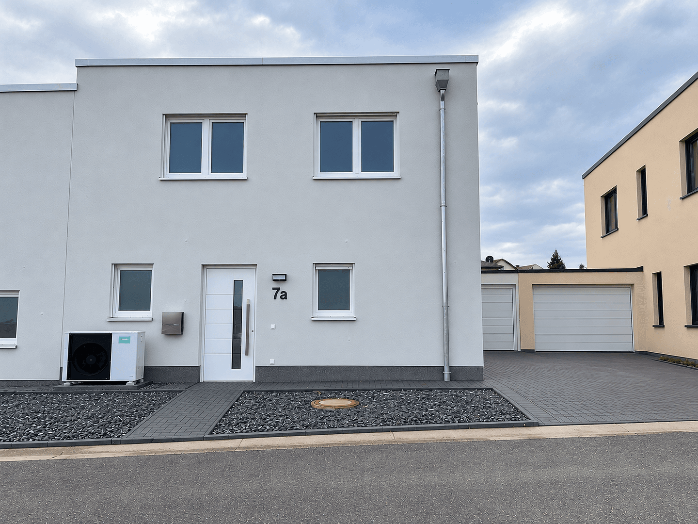 Prenájom domu 165 m², pozemok 277 m², An der Wachhecke 7a, Bad Münstereifel, Severné Porýnie - Westfálsko Prenájom domu 165 m², pozemok 277 m², An der Wachhecke 7a, Bad Münstereifel, Severné Porýnie - Westfálsko