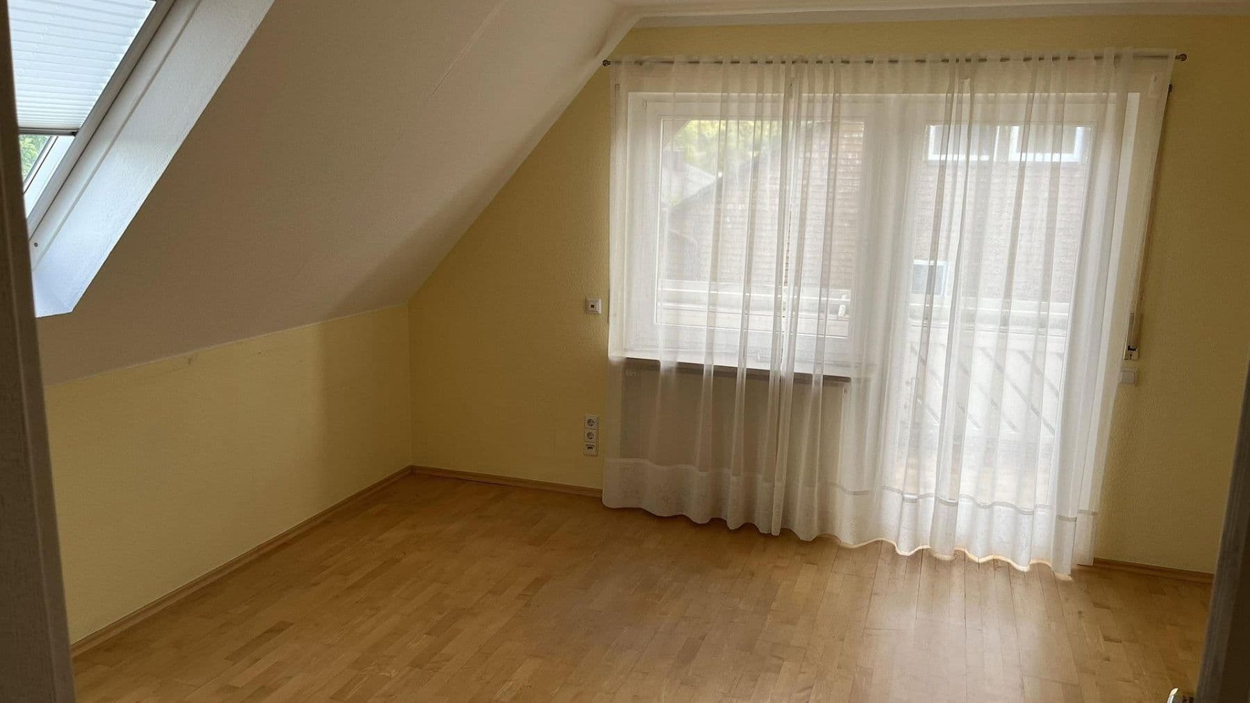 Predaj domu 244 m², pozemok 826 m², Schubertstraße 14, Straubenhardt, Bádensko-Wurttembersko Predaj domu 244 m², pozemok 826 m², Schubertstraße 14, Straubenhardt, Bádensko-Wurttembersko