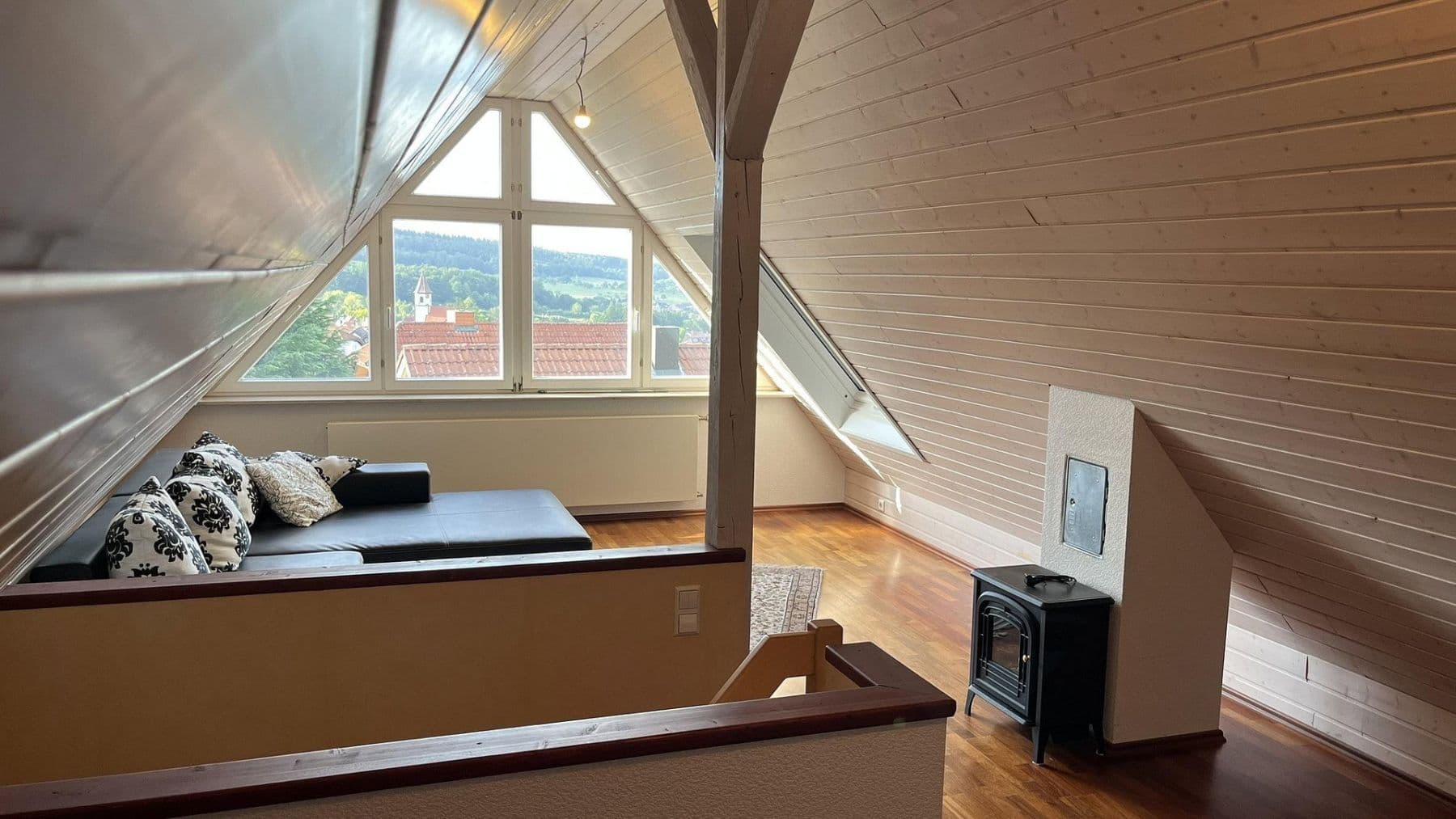 Predaj domu 244 m², pozemok 826 m², Schubertstraße 14, Straubenhardt, Bádensko-Wurttembersko Predaj domu 244 m², pozemok 826 m², Schubertstraße 14, Straubenhardt, Bádensko-Wurttembersko