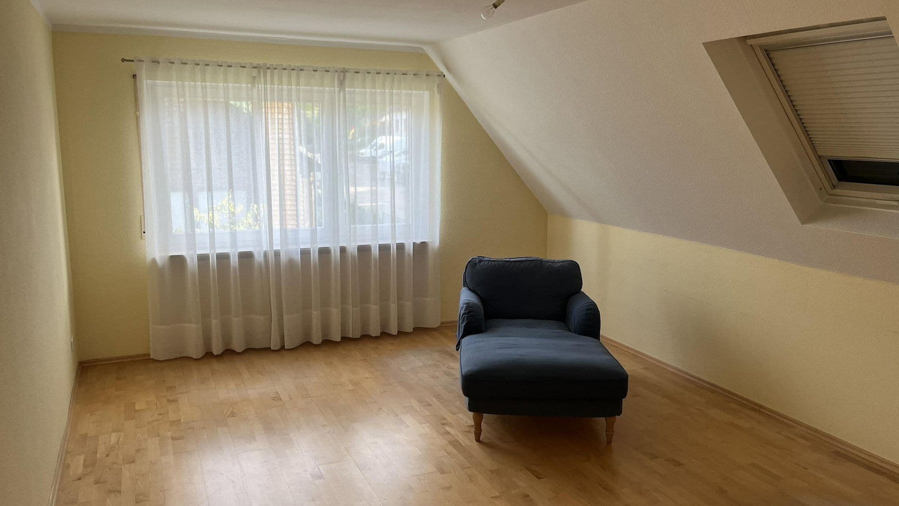 Predaj domu 244 m², pozemok 826 m², Schubertstraße 14, Straubenhardt, Bádensko-Wurttembersko Predaj domu 244 m², pozemok 826 m², Schubertstraße 14, Straubenhardt, Bádensko-Wurttembersko