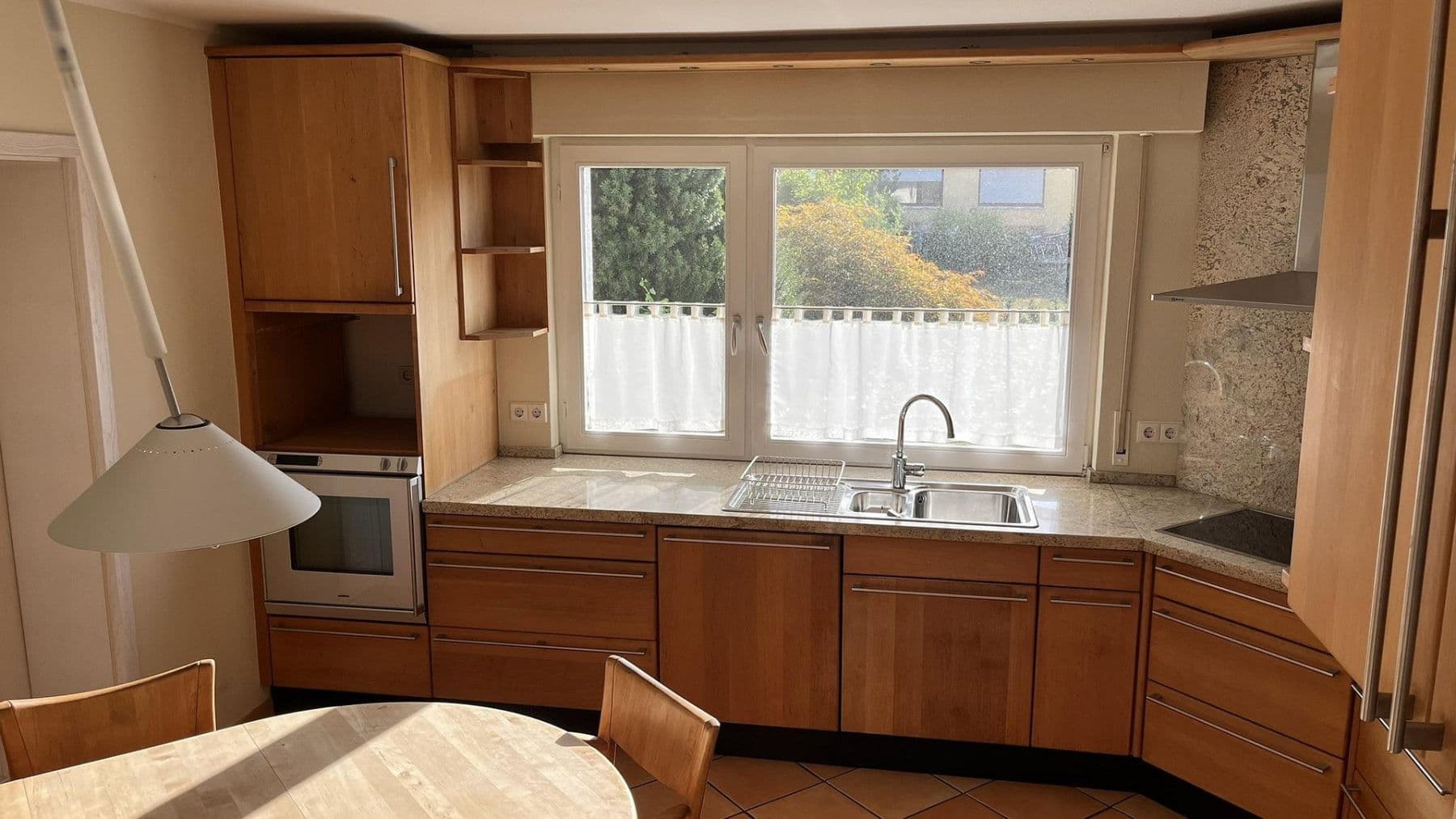 Predaj domu 244 m², pozemok 826 m², Schubertstraße 14, Straubenhardt, Bádensko-Wurttembersko Predaj domu 244 m², pozemok 826 m², Schubertstraße 14, Straubenhardt, Bádensko-Wurttembersko