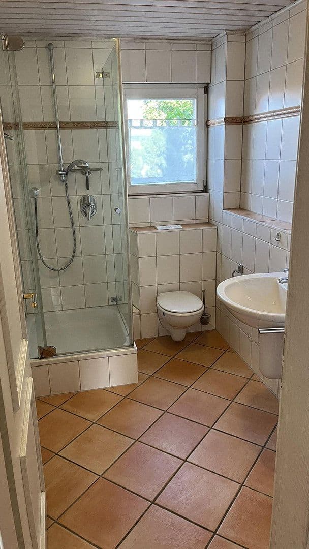 Predaj domu 244 m², pozemok 826 m², Schubertstraße 14, Straubenhardt, Bádensko-Wurttembersko Predaj domu 244 m², pozemok 826 m², Schubertstraße 14, Straubenhardt, Bádensko-Wurttembersko