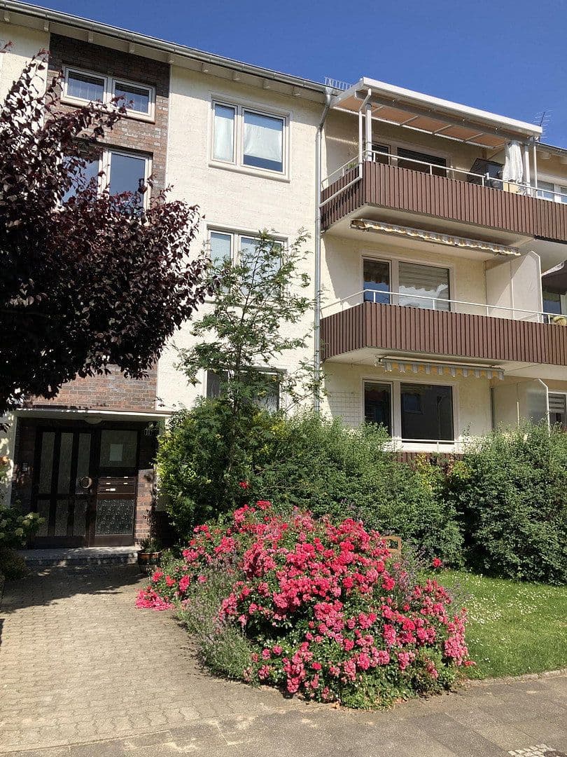 Prenájom bytu 4-izbový 85 m², Hildesheim, Dolné Sasko Prenájom bytu 4-izbový 85 m², Hildesheim, Dolné Sasko