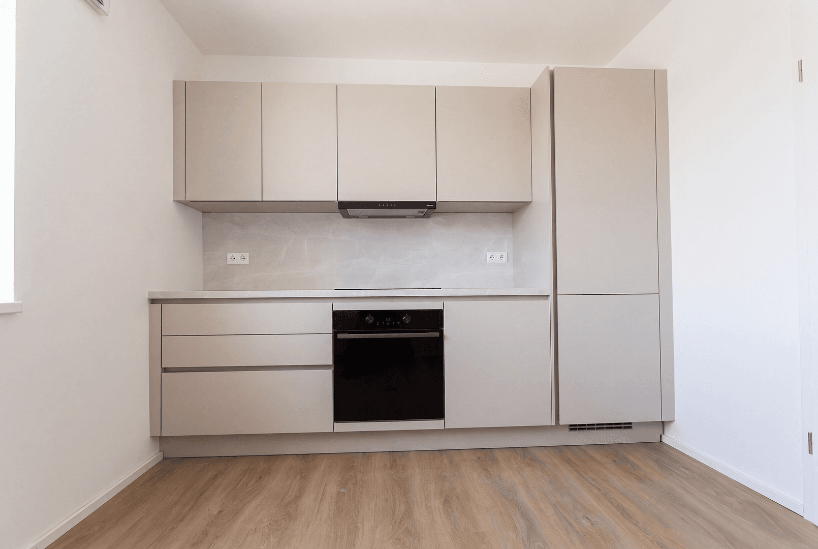 Prenájom bytu 5-izbový 120 m², Sulzburgstraße 34, Lenningen, Bádensko-Wurttembersko Prenájom bytu 5-izbový 120 m², Sulzburgstraße 34, Lenningen, Bádensko-Wurttembersko
