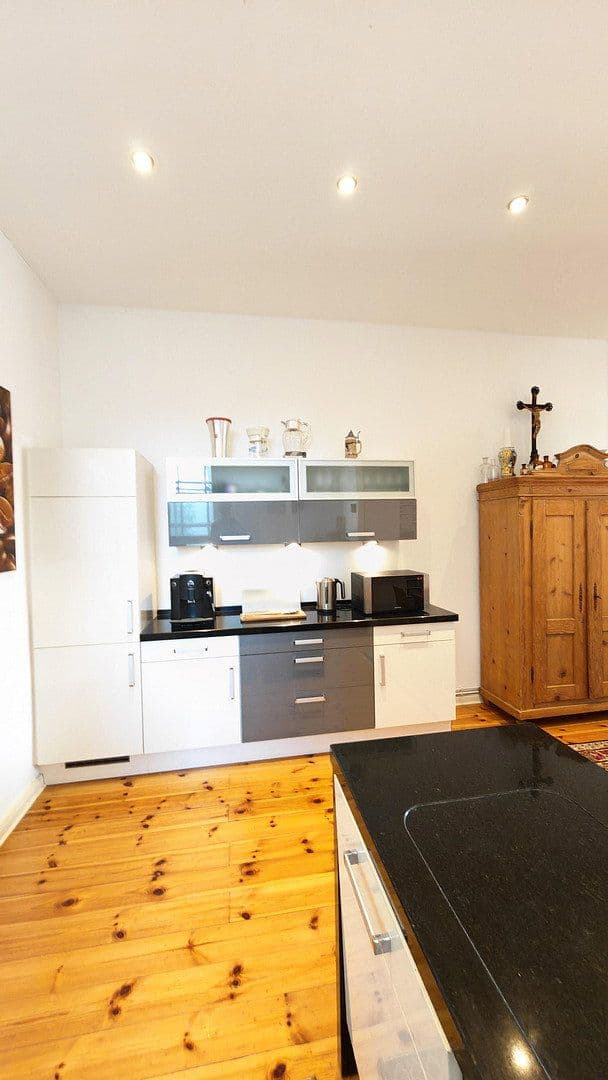 Predaj bytu 4-izbový 106 m², Berlin, Berlín Predaj bytu 4-izbový 106 m², Berlin, Berlín