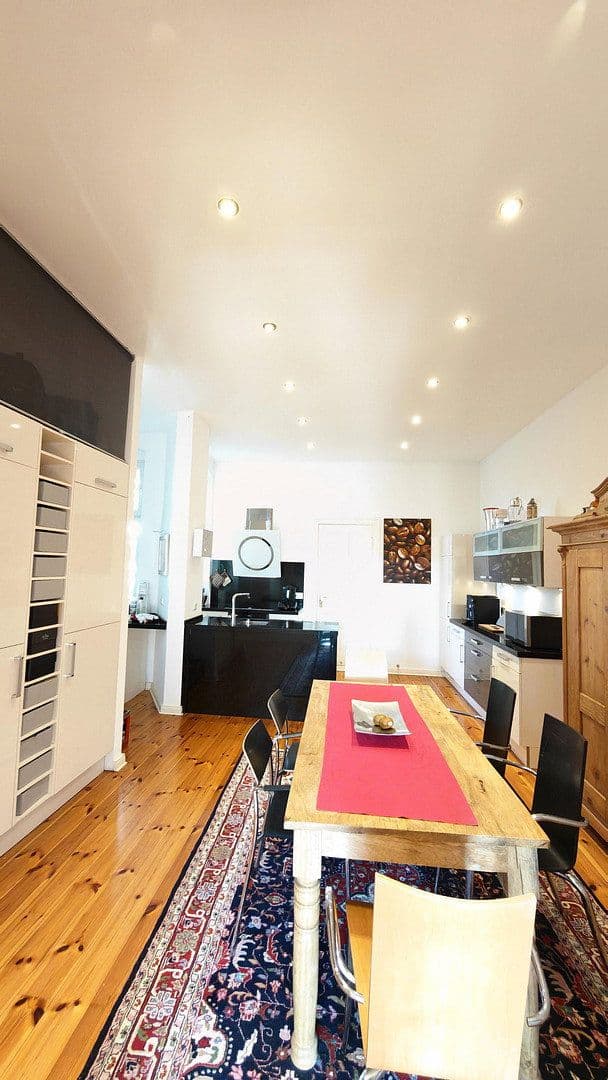 Predaj bytu 4-izbový 106 m², Berlin, Berlín Predaj bytu 4-izbový 106 m², Berlin, Berlín