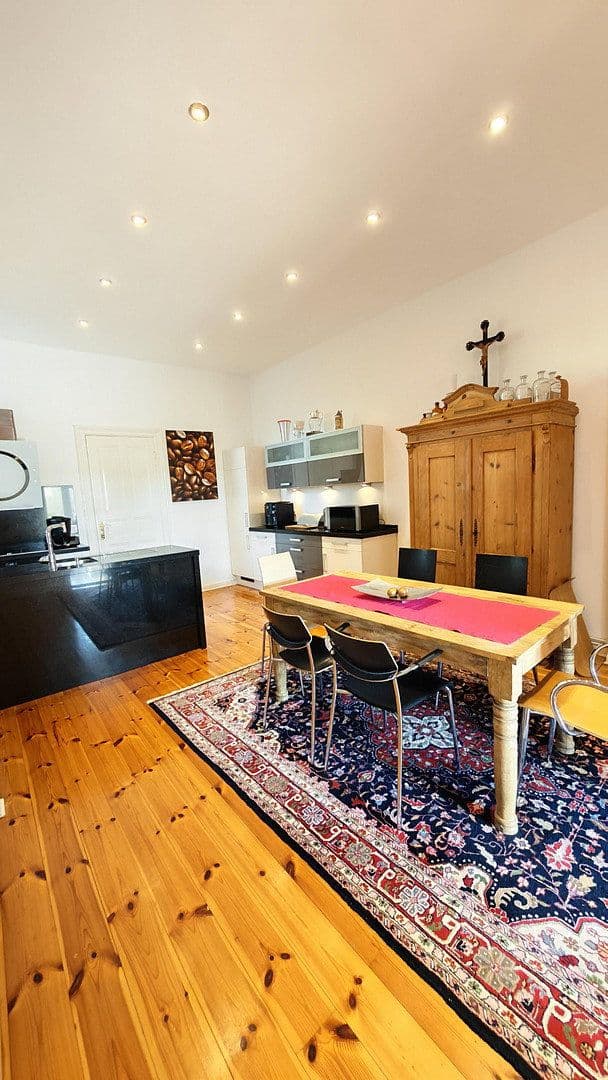 Predaj bytu 4-izbový 106 m², Berlin, Berlín Predaj bytu 4-izbový 106 m², Berlin, Berlín