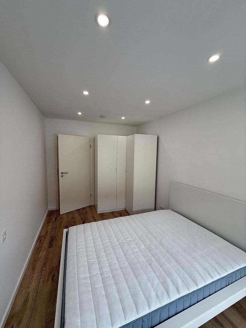 Prenájom bytu 17 m², Viernheim, Hesensko Prenájom bytu 17 m², Viernheim, Hesensko