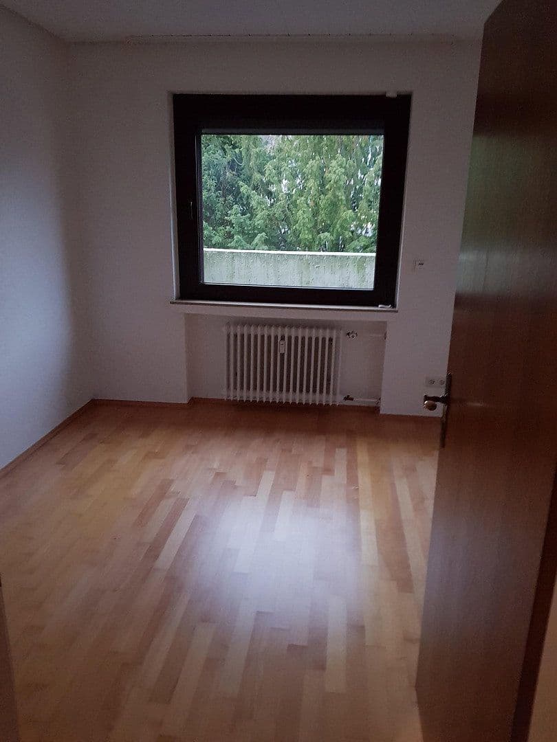 Prenájom bytu 4-izbový 95 m², Bahnhofstraße 37, Xanten, Severné Porýnie - Westfálsko Prenájom bytu 4-izbový 95 m², Bahnhofstraße 37, Xanten, Severné Porýnie - Westfálsko