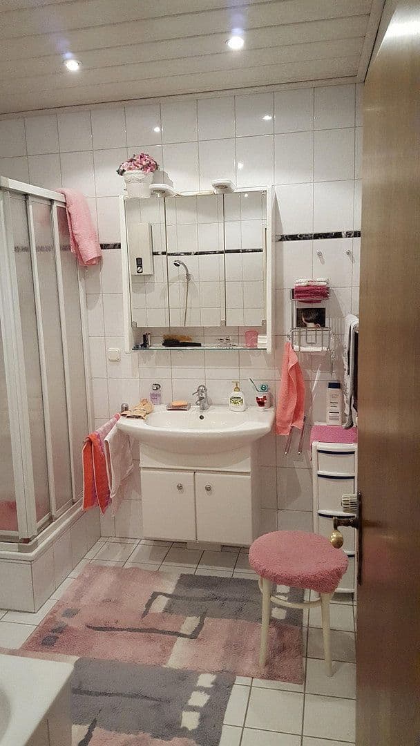 Prenájom bytu 4-izbový 95 m², Bahnhofstraße 37, Xanten, Severné Porýnie - Westfálsko Prenájom bytu 4-izbový 95 m², Bahnhofstraße 37, Xanten, Severné Porýnie - Westfálsko
