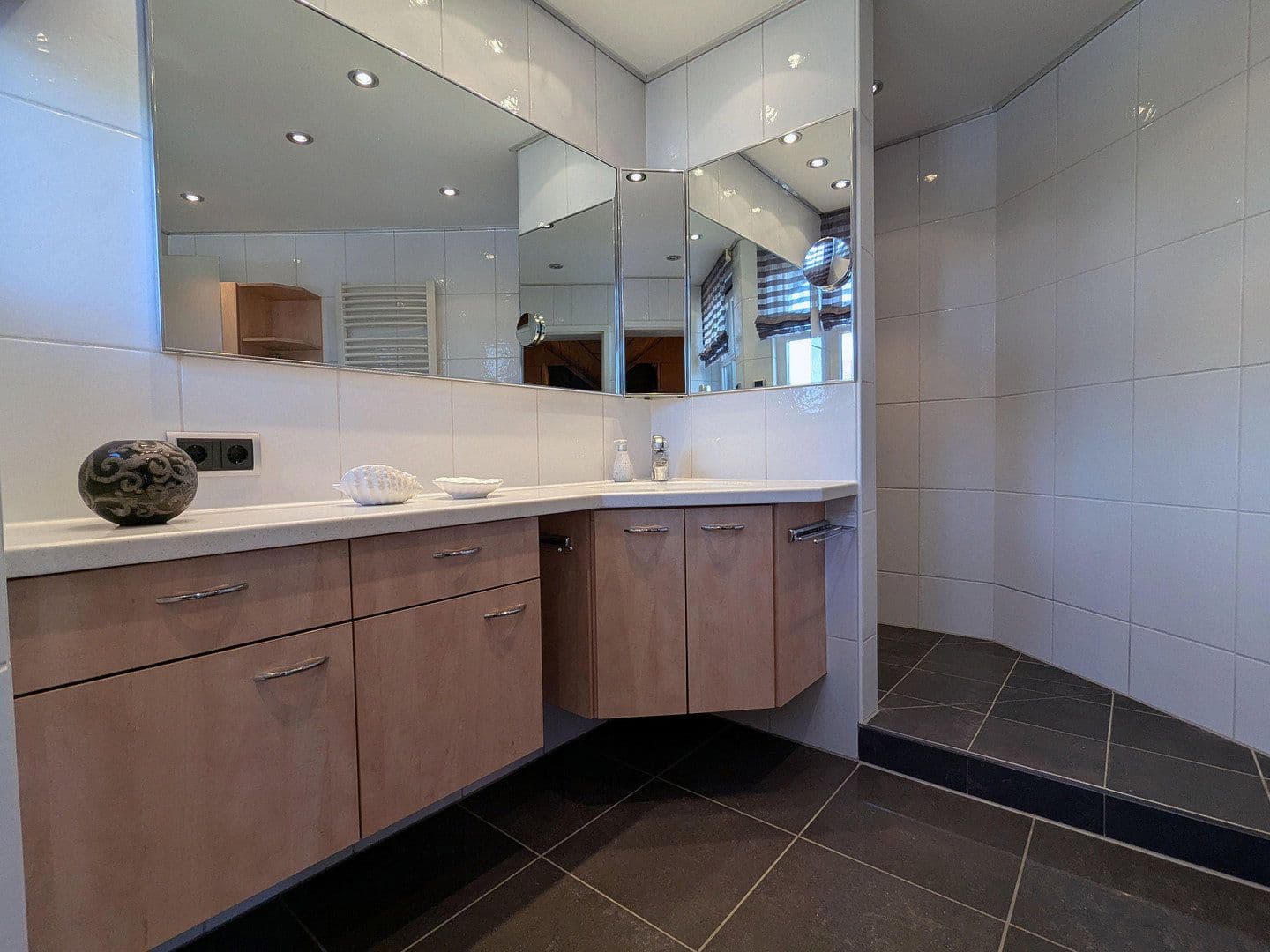 Predaj domu 215 m², pozemok 642 m², Riedstadt, Hesensko Predaj domu 215 m², pozemok 642 m², Riedstadt, Hesensko