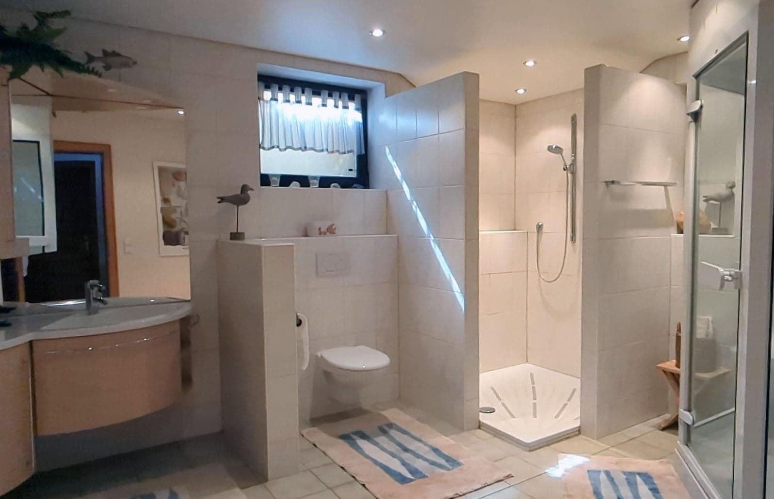 Predaj domu 215 m², pozemok 642 m², Riedstadt, Hesensko Predaj domu 215 m², pozemok 642 m², Riedstadt, Hesensko