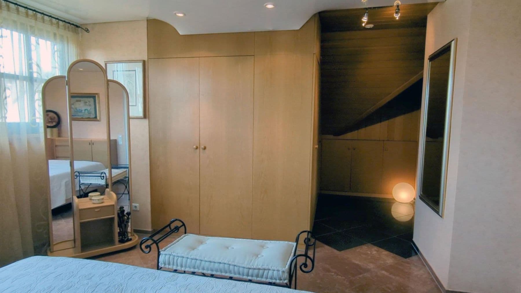 Predaj domu 215 m², pozemok 642 m², Riedstadt, Hesensko Predaj domu 215 m², pozemok 642 m², Riedstadt, Hesensko