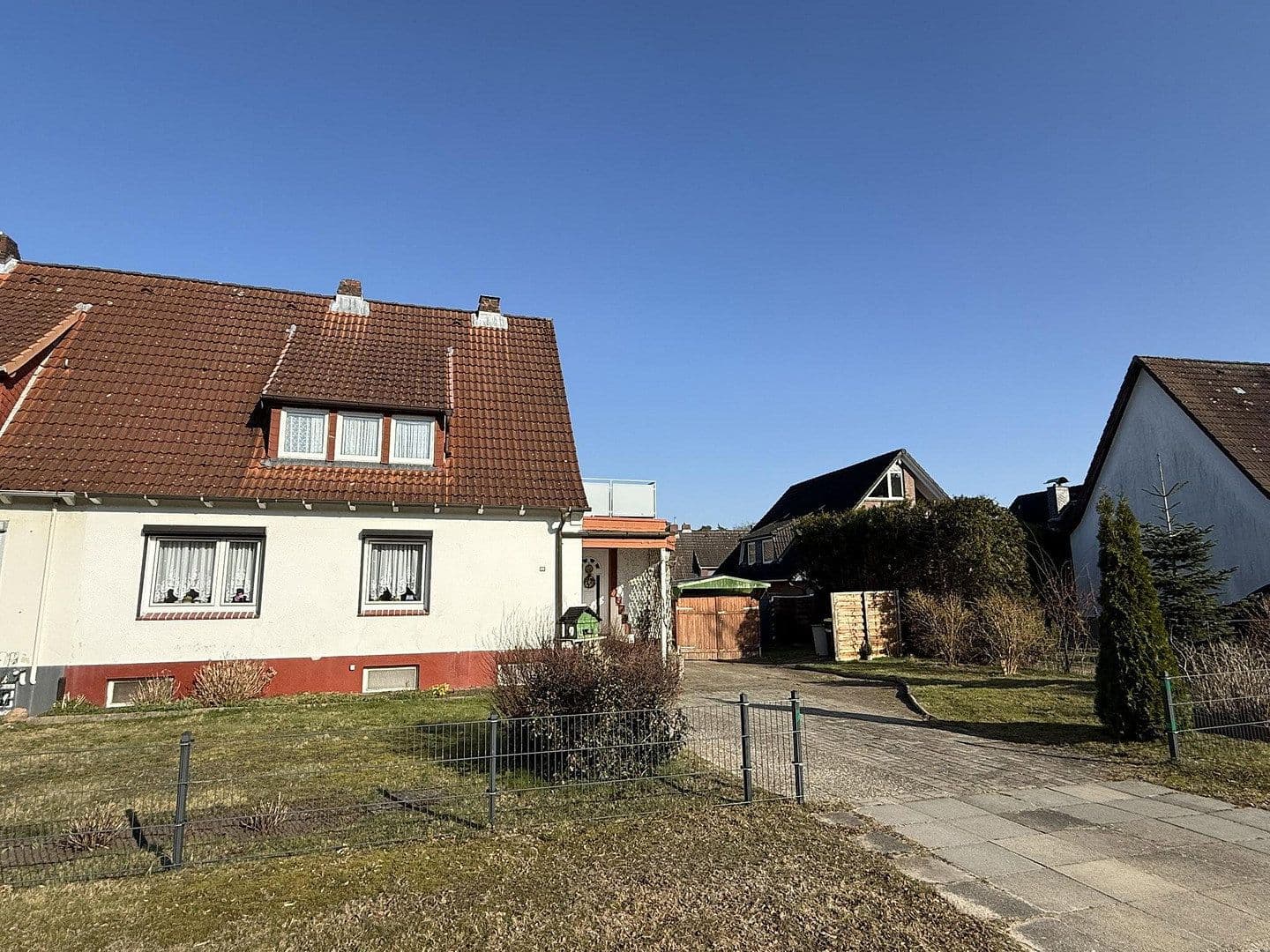 Predaj domu 109 m², pozemok 351 m², Neu Wulmstorf, Dolné Sasko Predaj domu 109 m², pozemok 351 m², Neu Wulmstorf, Dolné Sasko