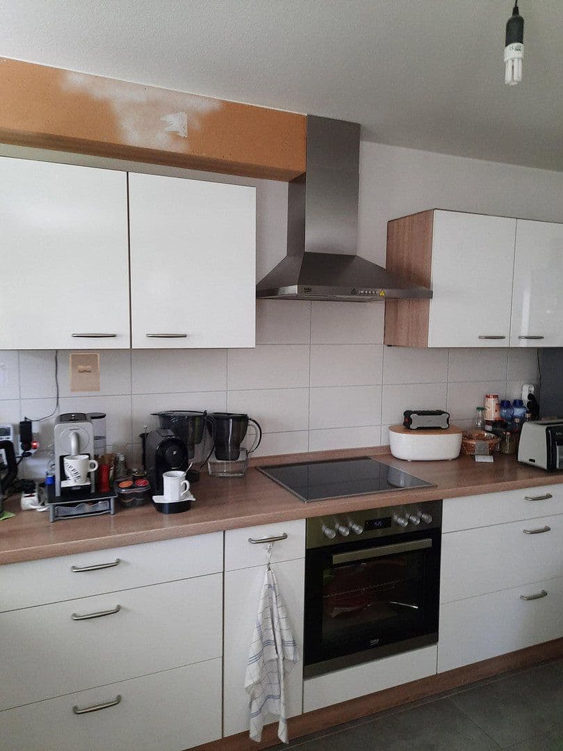 Prenájom bytu 4-izbový 103 m², Neuffen, Bádensko-Wurttembersko Prenájom bytu 4-izbový 103 m², Neuffen, Bádensko-Wurttembersko