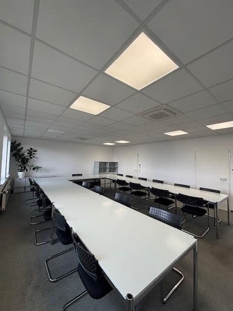 Prenájom kancelárie 250 m², Wilhelmstr. 78, Reilingen, Bádensko-Wurttembersko Prenájom kancelárie 250 m², Wilhelmstr. 78, Reilingen, Bádensko-Wurttembersko