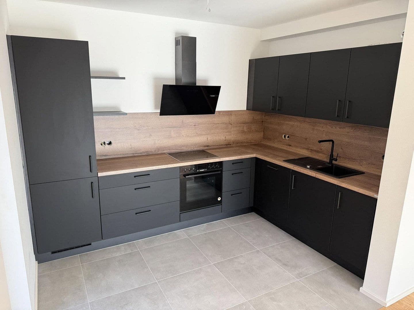 Prenájom bytu 2-izbový 82 m², Hauptstraße 2, Siegburg, Severné Porýnie - Westfálsko Prenájom bytu 2-izbový 82 m², Hauptstraße 2, Siegburg, Severné Porýnie - Westfálsko