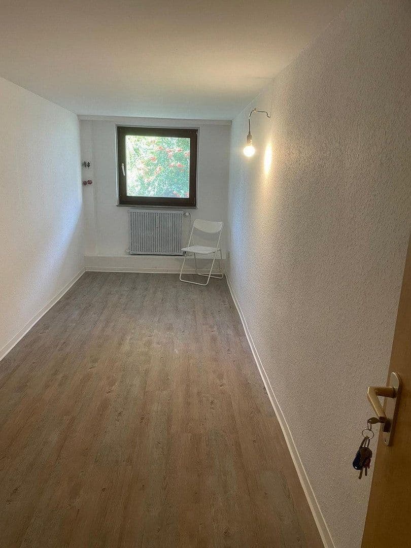 Prenájom bytu 3-izbový 77 m², Waldecker Straße 33, Bad Pyrmont, Dolné Sasko Prenájom bytu 3-izbový 77 m², Waldecker Straße 33, Bad Pyrmont, Dolné Sasko