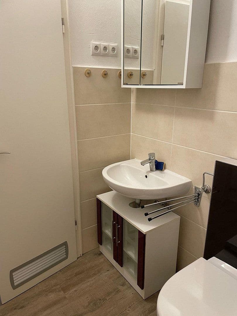Prenájom bytu 3-izbový 77 m², Waldecker Straße 33, Bad Pyrmont, Dolné Sasko Prenájom bytu 3-izbový 77 m², Waldecker Straße 33, Bad Pyrmont, Dolné Sasko