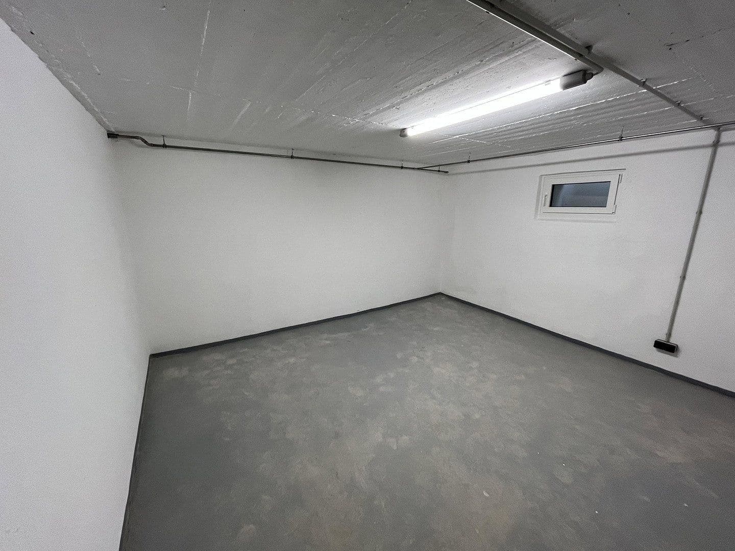 Prenájom domu 50 m², pozemok 1.000 m², Loheweg 2, Erlangen - Dechsendorf, Bavorsko Prenájom domu 50 m², pozemok 1.000 m², Loheweg 2, Erlangen - Dechsendorf, Bavorsko