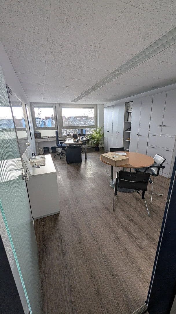Prenájom kancelárie 194 m², Mengendamm 12, Hannover, Dolné Sasko Prenájom kancelárie 194 m², Mengendamm 12, Hannover, Dolné Sasko