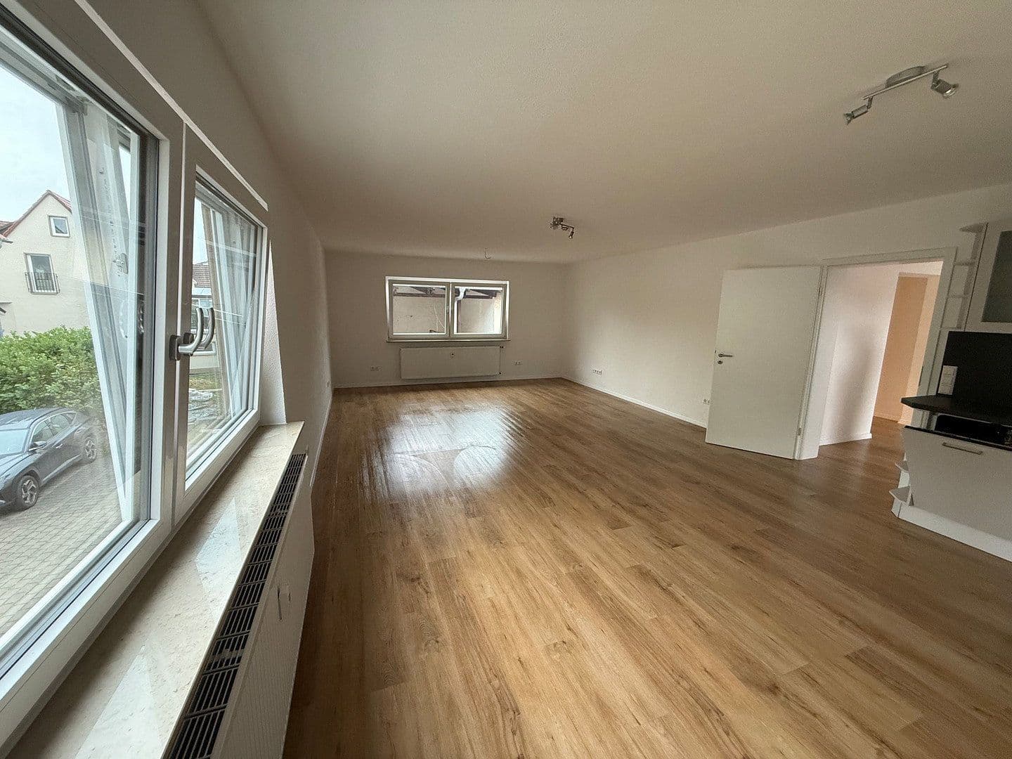 Prenájom bytu 3-izbový 90 m², Ellhofen, Bádensko-Wurttembersko Prenájom bytu 3-izbový 90 m², Ellhofen, Bádensko-Wurttembersko