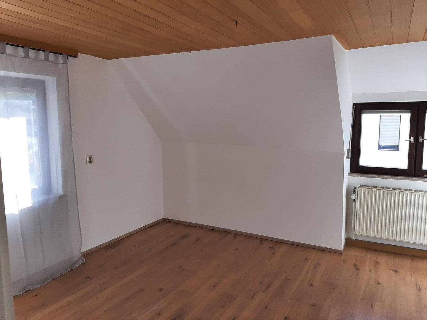 Prenájom bytu 6-izbový 100 m², Schönbrunn, Landshut, Bavorsko Prenájom bytu 6-izbový 100 m², Schönbrunn, Landshut, Bavorsko