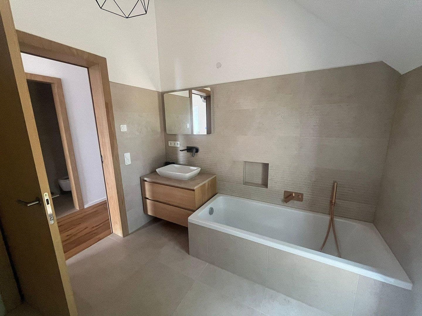Prenájom bytu 3-izbový 107 m², Siegburg, Severné Porýnie - Westfálsko Prenájom bytu 3-izbový 107 m², Siegburg, Severné Porýnie - Westfálsko