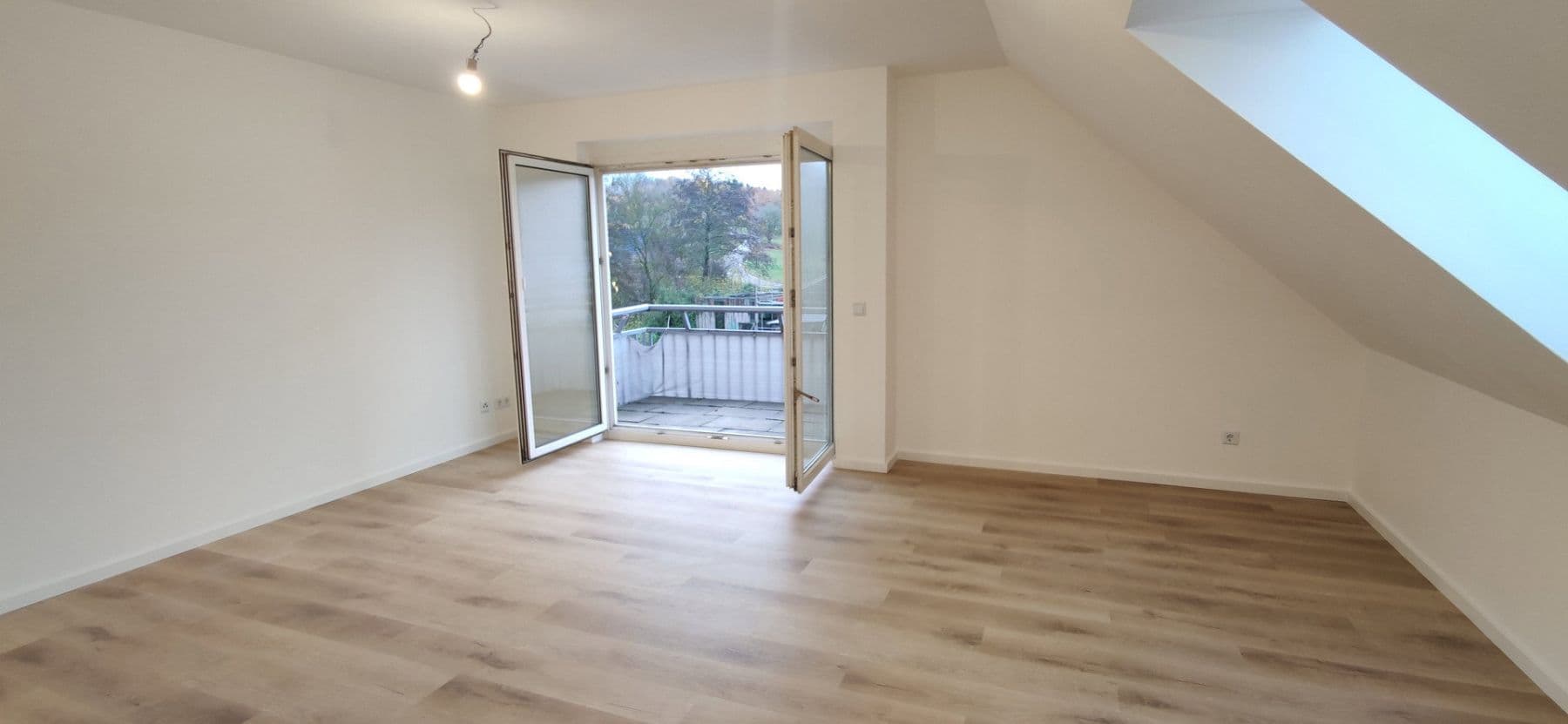 Prenájom bytu 2-izbový 45 m², Erlenweg 6, Aurach, Bavorsko Prenájom bytu 2-izbový 45 m², Erlenweg 6, Aurach, Bavorsko
