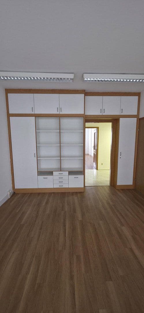 Prenájom kancelárie 77 m², Berliner Strasse 109 B, Oranienburg, Brandenbursko Prenájom kancelárie 77 m², Berliner Strasse 109 B, Oranienburg, Brandenbursko
