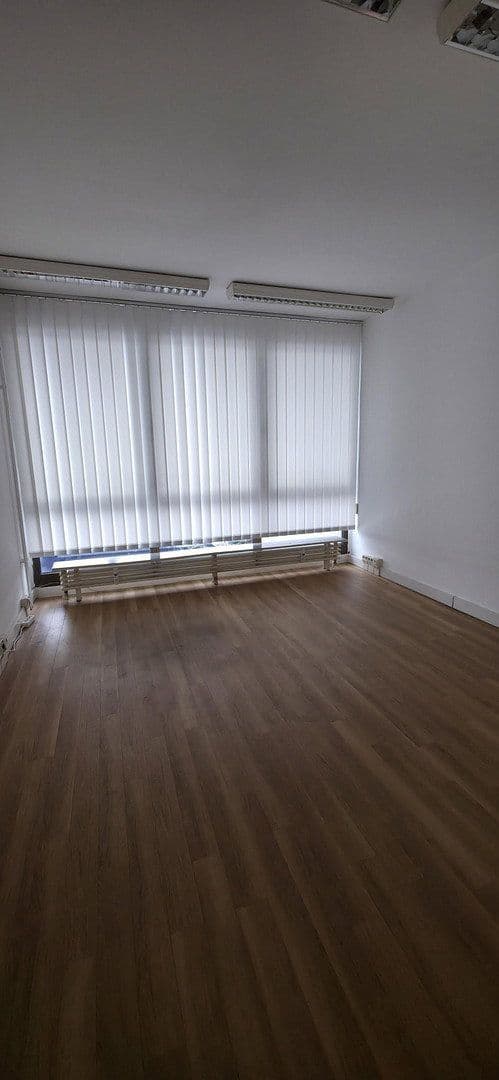 Prenájom kancelárie 77 m², Berliner Strasse 109 B, Oranienburg, Brandenbursko Prenájom kancelárie 77 m², Berliner Strasse 109 B, Oranienburg, Brandenbursko
