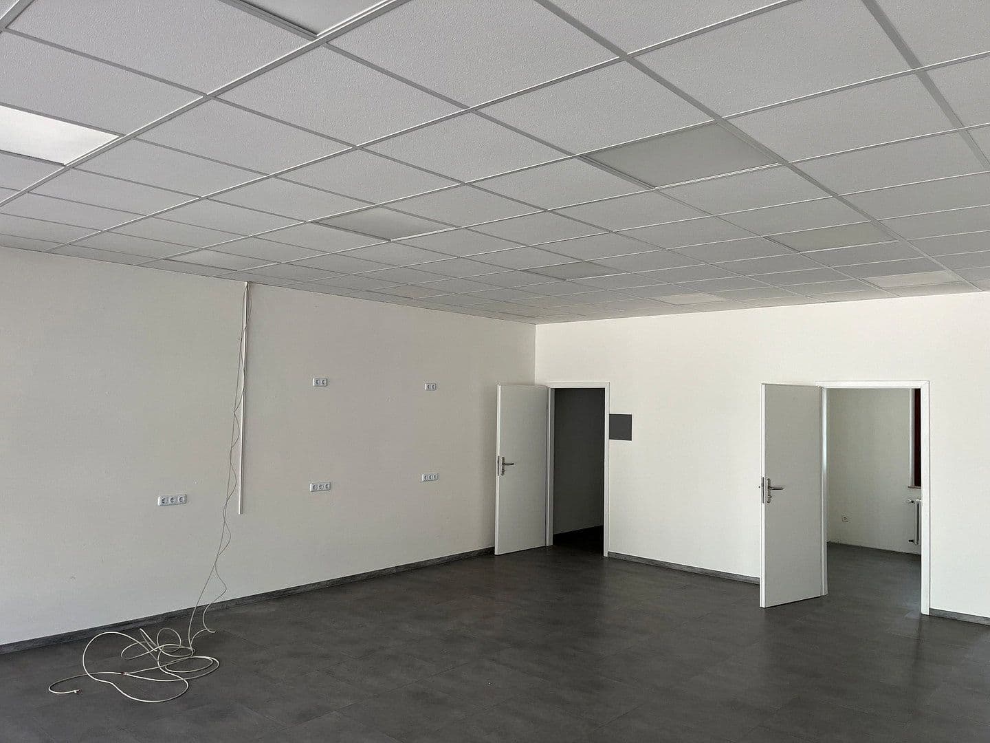 Prenájom kancelárie 89 m², Kirchstraße 7, Bad Krozingen, Bádensko-Wurttembersko Prenájom kancelárie 89 m², Kirchstraße 7, Bad Krozingen, Bádensko-Wurttembersko
