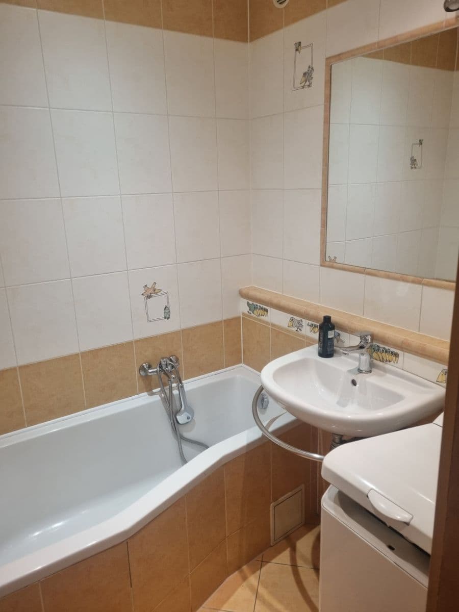 Prenájom bytu 3-izbový 64 m², Herčíkova, Brno, Jihomoravský kraj Prenájom bytu 3-izbový 64 m², Herčíkova, Brno, Jihomoravský kraj