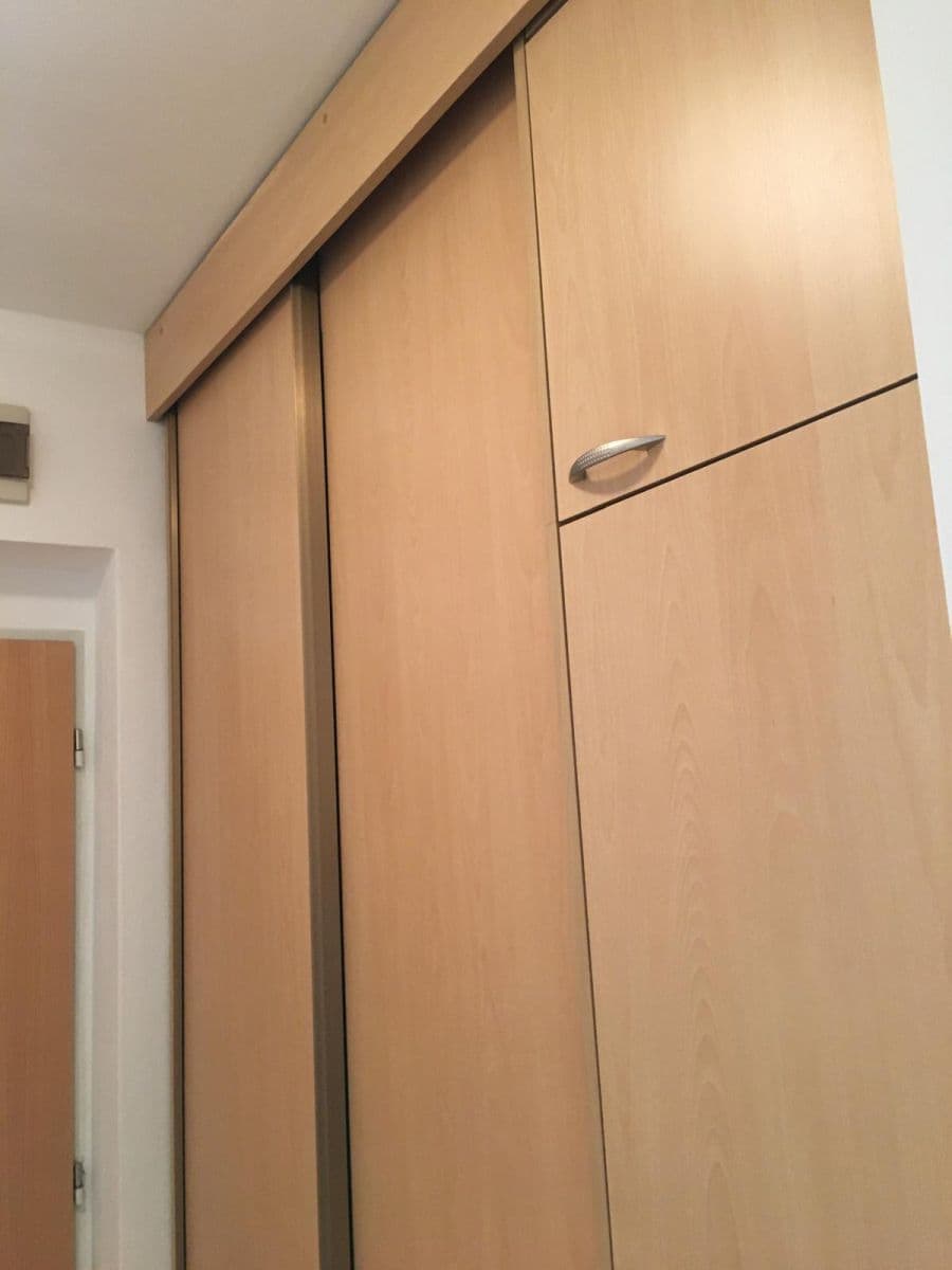 Prenájom bytu 2-izbový 43 m², Jaroslava Foglara, Praha, Praha Prenájom bytu 2-izbový 43 m², Jaroslava Foglara, Praha, Praha
