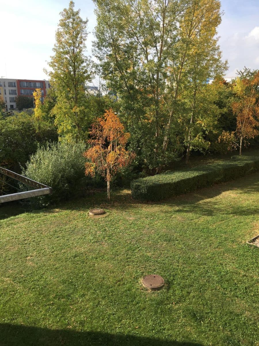 Prenájom bytu 2-izbový 43 m², Jaroslava Foglara, Praha, Praha Prenájom bytu 2-izbový 43 m², Jaroslava Foglara, Praha, Praha